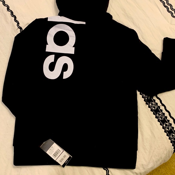 ADIDAS-boys sweater. Size.S(8) - Picture 2 of 4